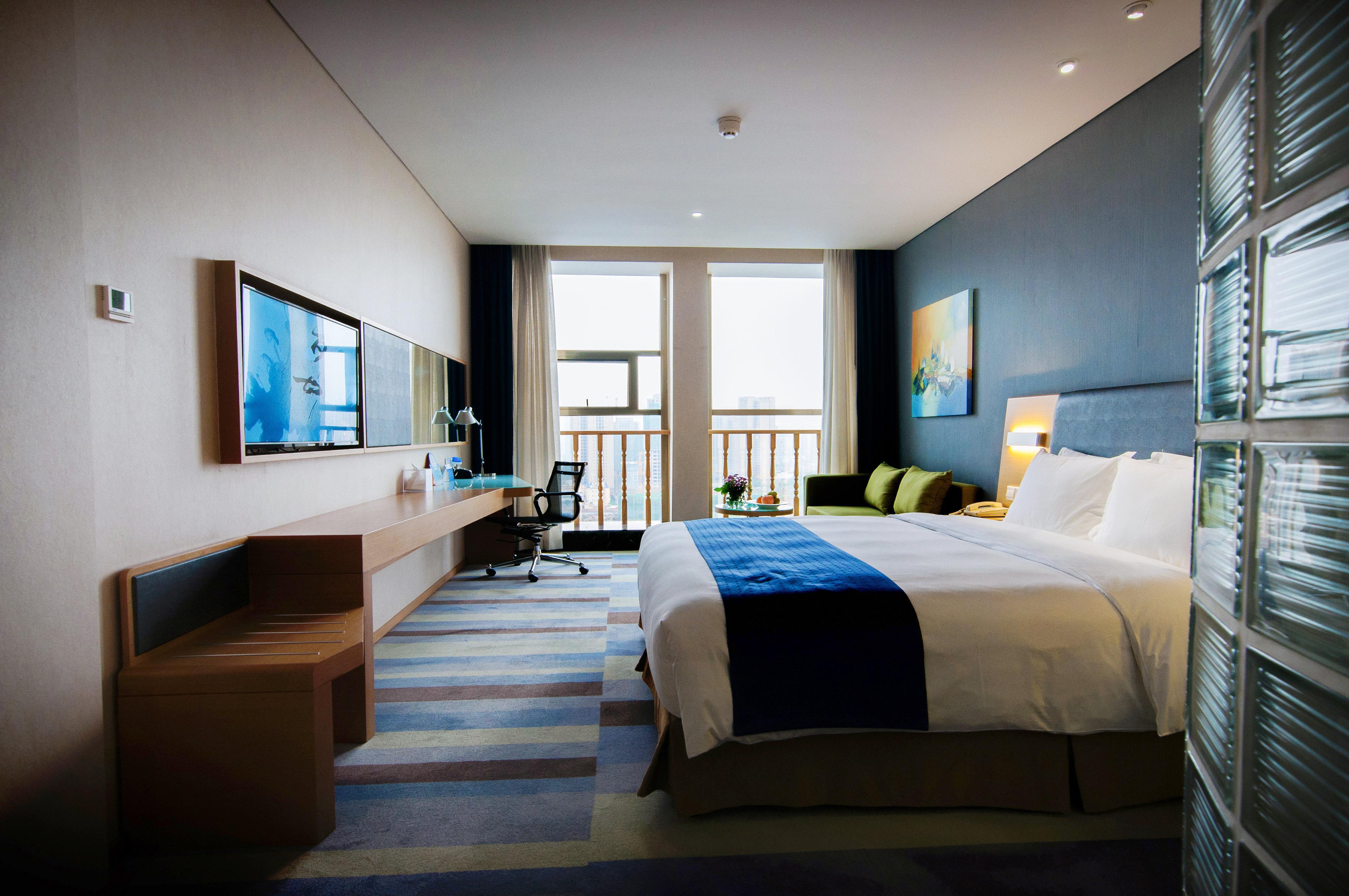 Holiday Inn Express Leshan City Square By Ihg High Speed Rail And Leshan Giant Buddha Exterior foto