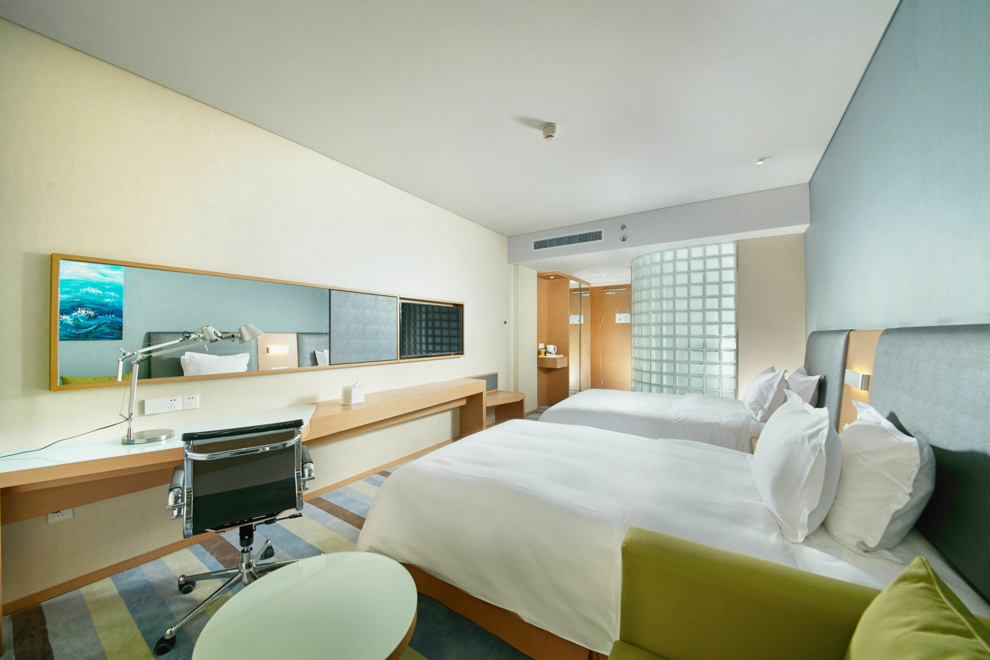 Holiday Inn Express Leshan City Square By Ihg High Speed Rail And Leshan Giant Buddha Exterior foto